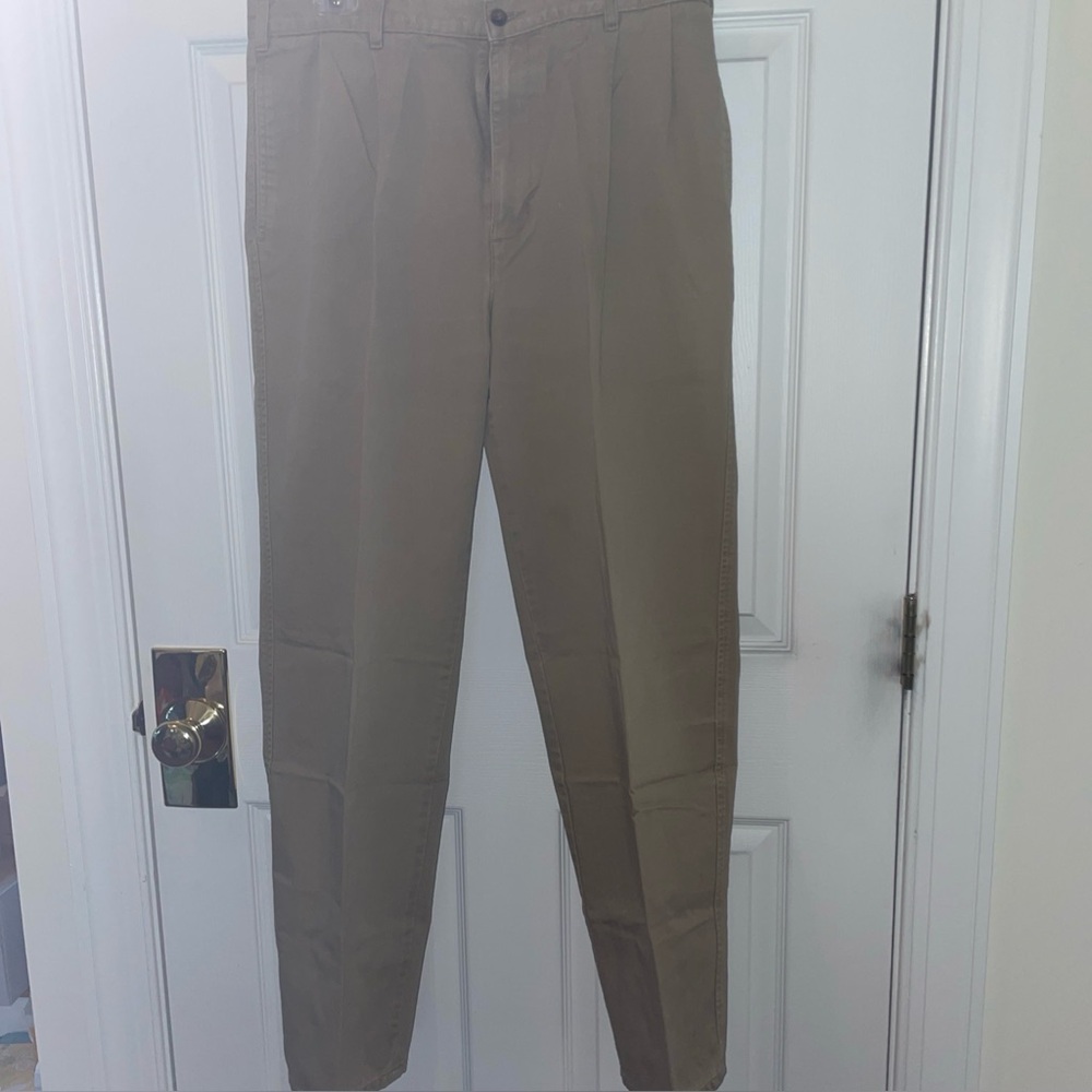 Men's Beige Tan Dockers Pleated Front Classic Fit W34 L32 100% Cotton New No Tag